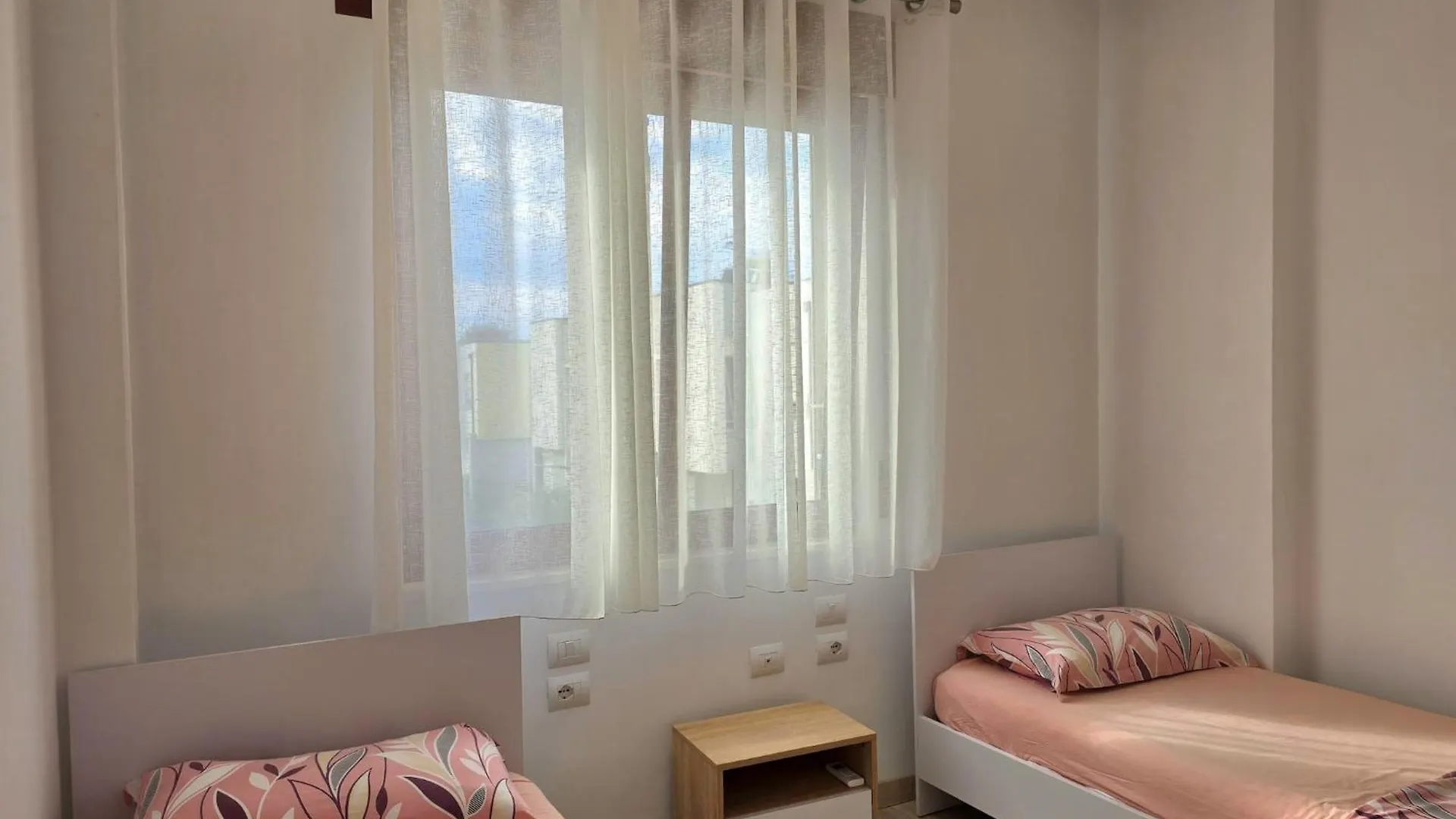 Spacious Villa For Seven Guests Plazhi San Pietro