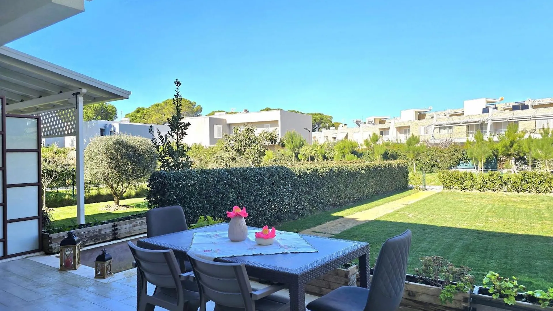 Spacious Villa For Seven Guests Plazhi San Pietro