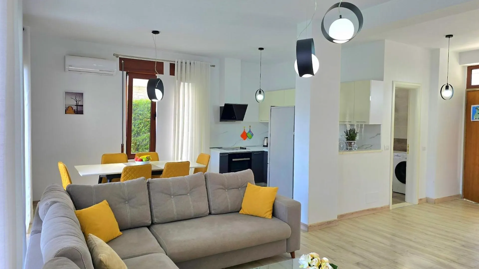 Spacious Villa For Seven Guests Plazhi San Pietro アルバニア