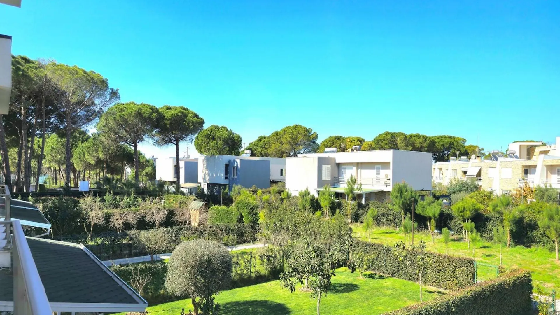 Spacious Villa For Seven Guests Plazhi San Pietro