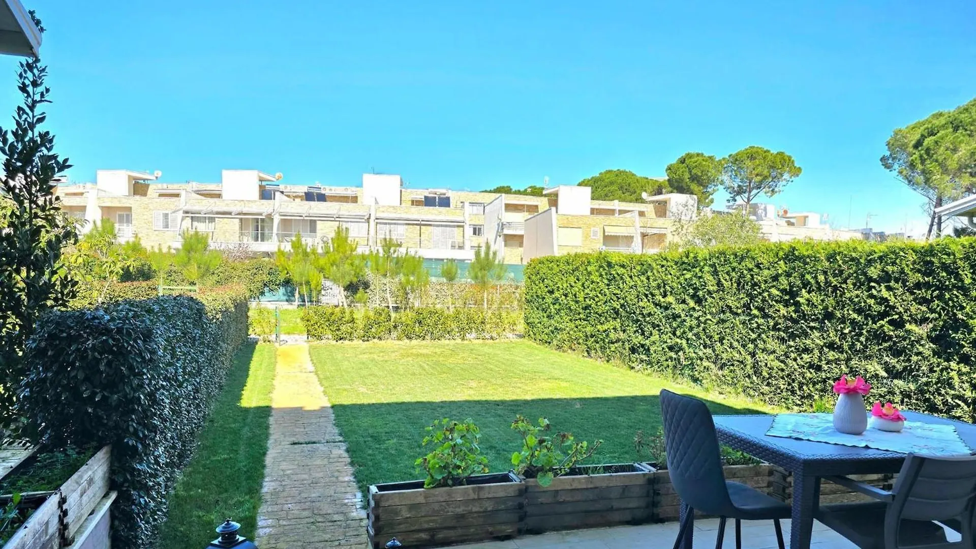 Spacious Villa For Seven Guests Plazhi San Pietro